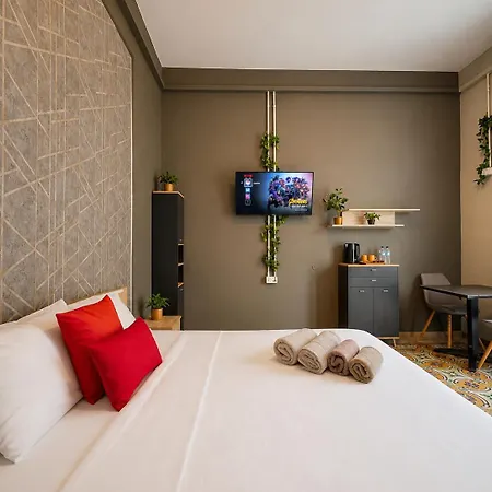Bright With Balcony & Ac And Fast Wifi Апартаменты